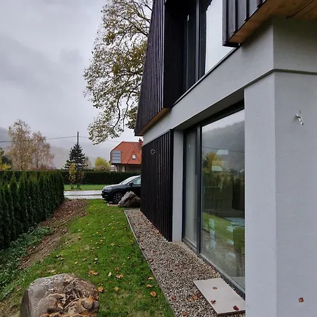 Pod 8 Lipami Feriehus Krościenko