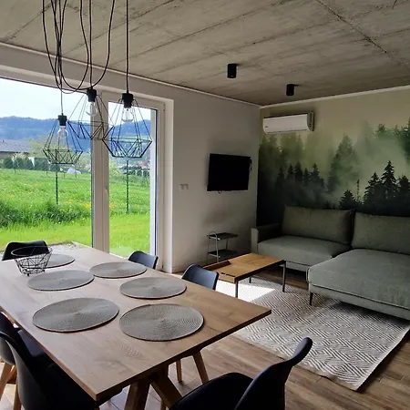 Pod 8 Lipami Holiday home *