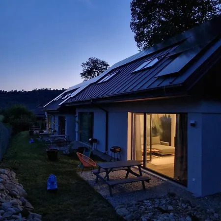 Pod 8 Lipami Feriehus Krościenko