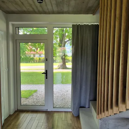 Feriehus Pod 8 Lipami *