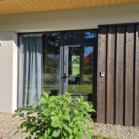 Pod 8 Lipami Feriehus