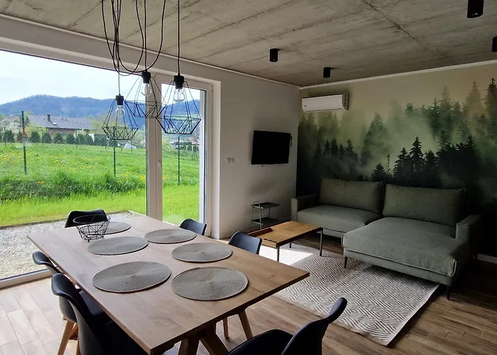 Pod 8 Lipami Feriehus *